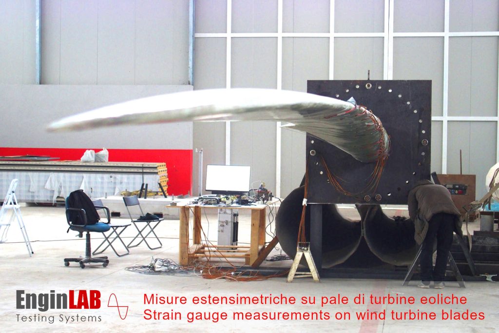 EnginLAB misure estensimetriche su pale di turbine eoliche